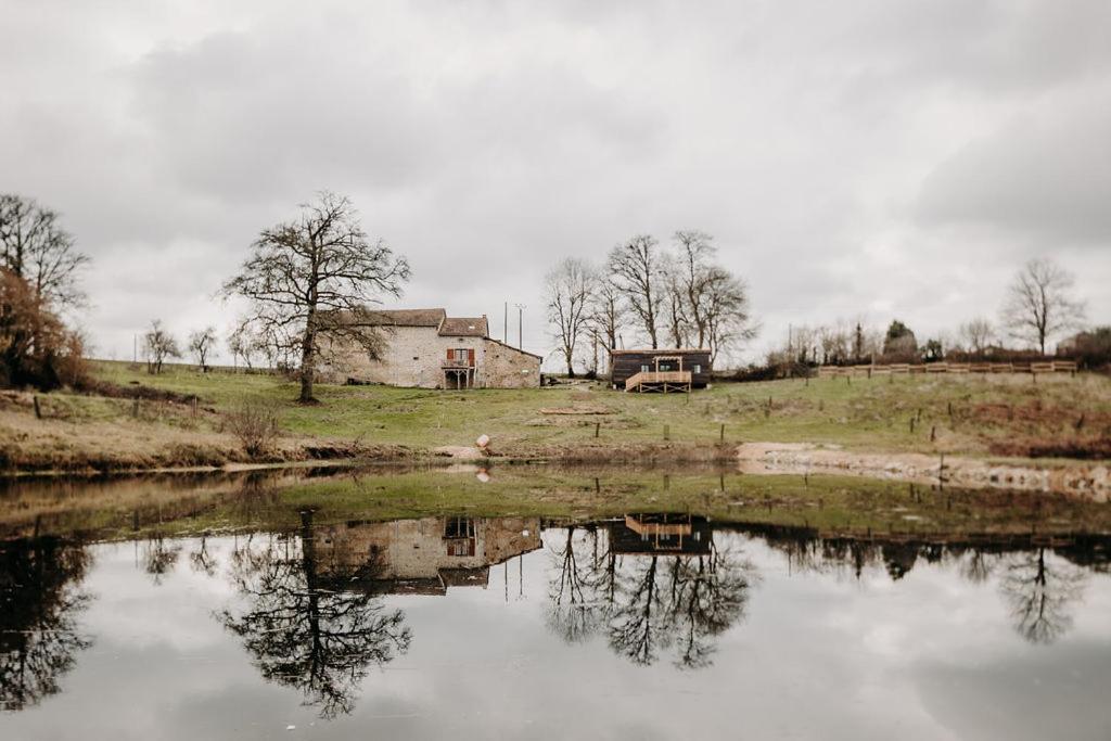 La Ferme Du Pont De Maumy, Cabane Au Bord De L'Etang Et Bain Nordique Busserolles Εξωτερικό φωτογραφία