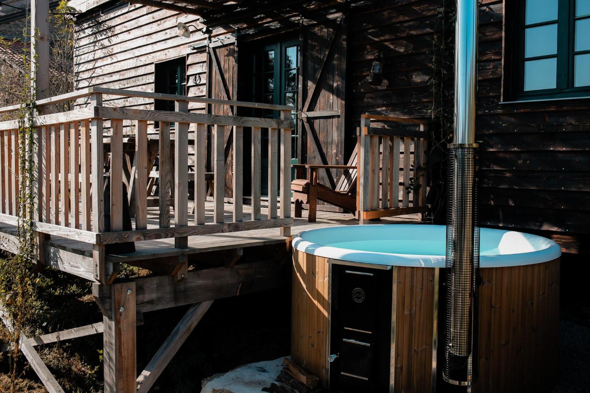 La Ferme Du Pont De Maumy, Cabane Au Bord De L'Etang Et Bain Nordique Busserolles Εξωτερικό φωτογραφία